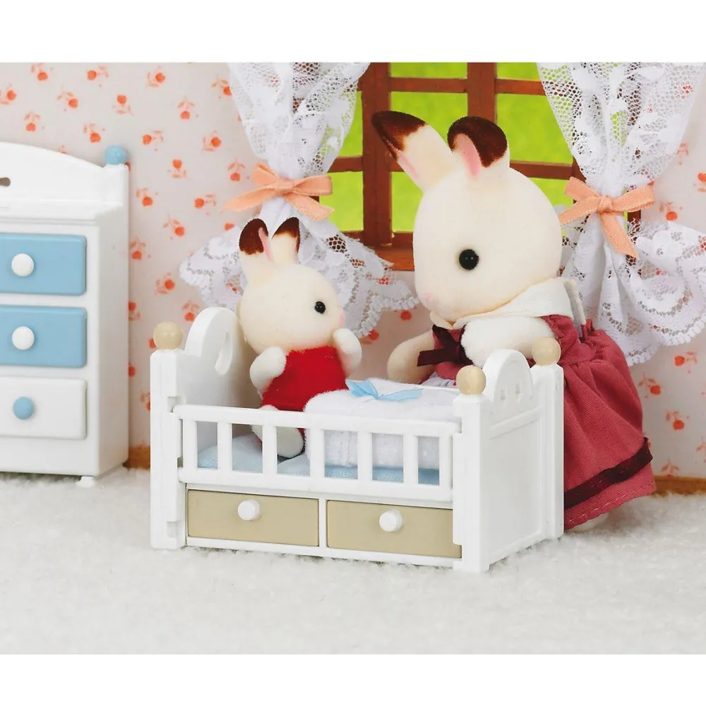 Sylvanian Families Bébé Lapin chocolat et son lit – 2205^ Mini-Univers