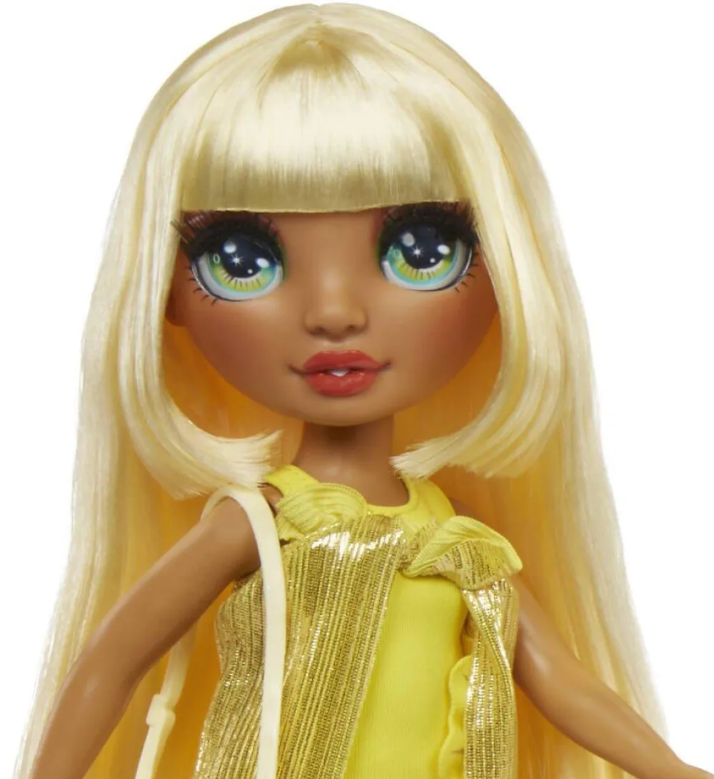 MGA Poupée Rainbox High Swim et Style - Sunny Jaune^ Poupées Mannequins